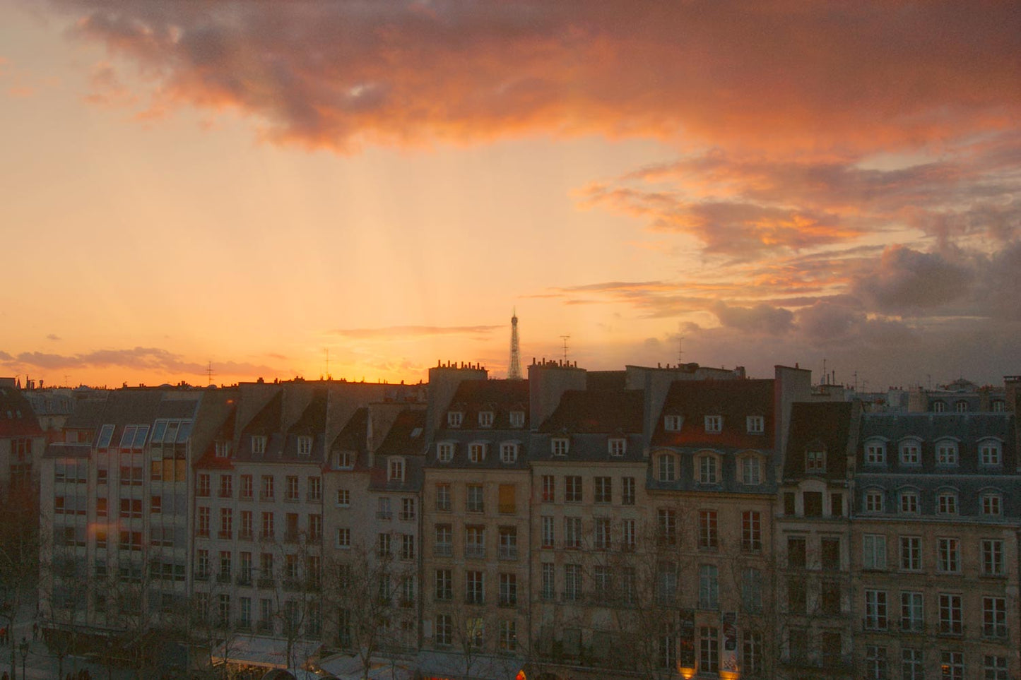 Dawn at Pompidou Horizontal II